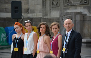 ludzie na festiwalu