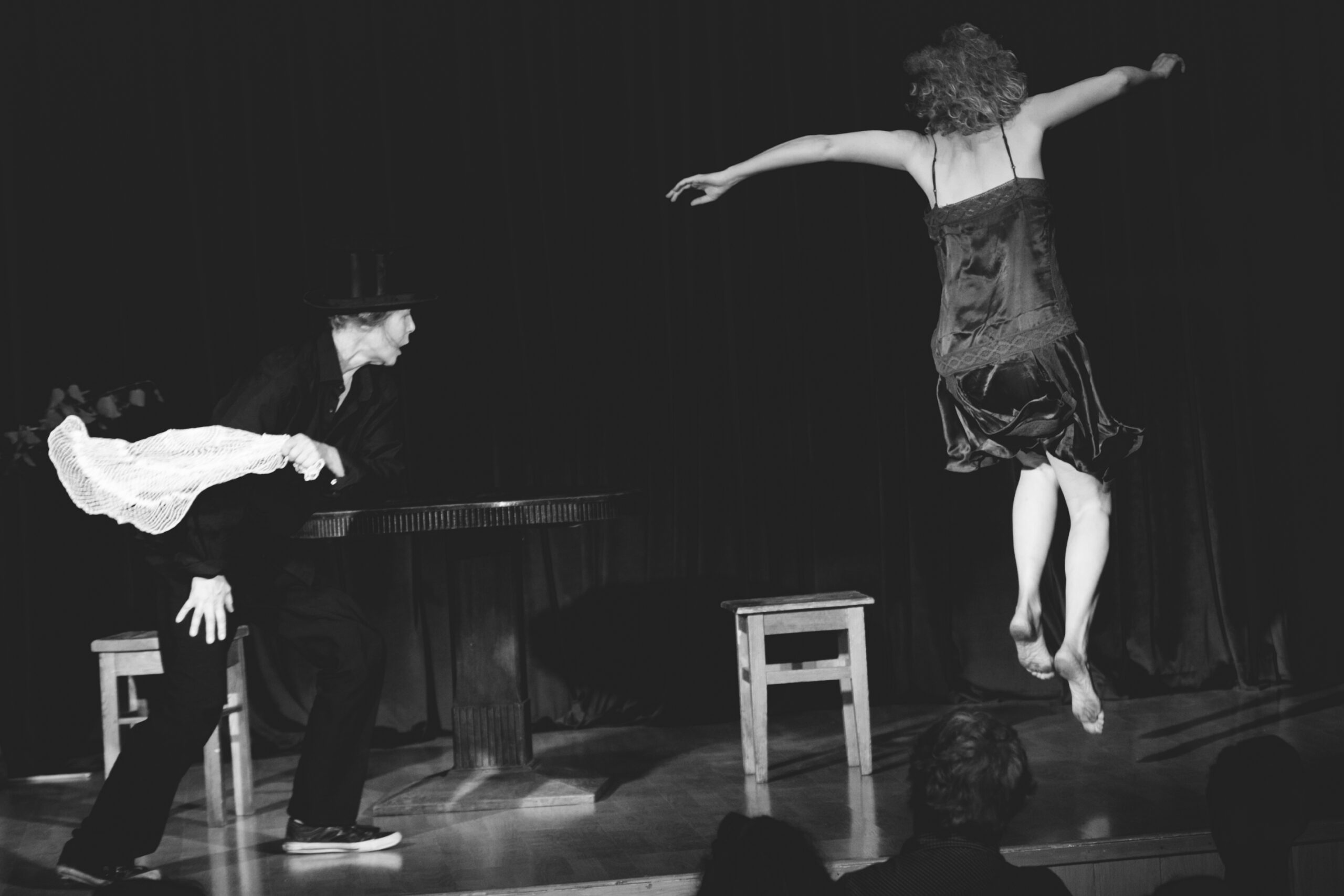 Prolog komedii. Sceny pomiędzy poezją i dokumentem.